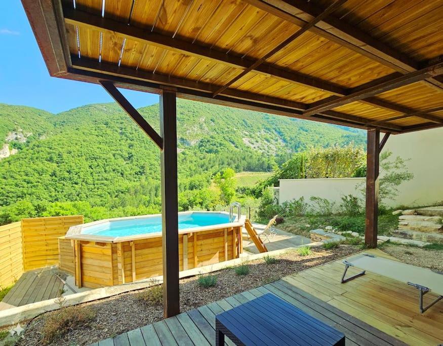 La Castellane, Vue Imprenable Sur Le Luberon Villa Saignon Exterior photo