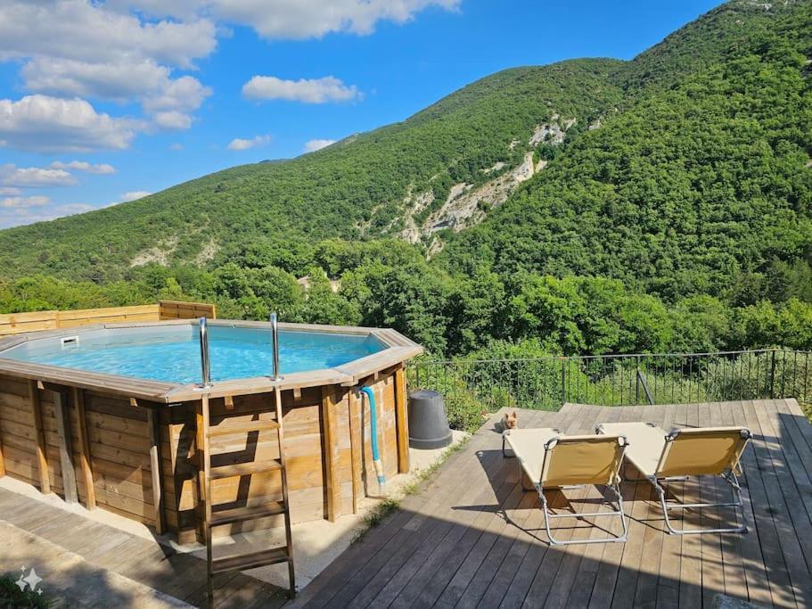 La Castellane, Vue Imprenable Sur Le Luberon Villa Saignon Exterior photo